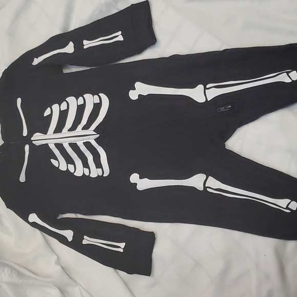 3-6 Months Skeleton Sleeper - Picture 1 of 3
